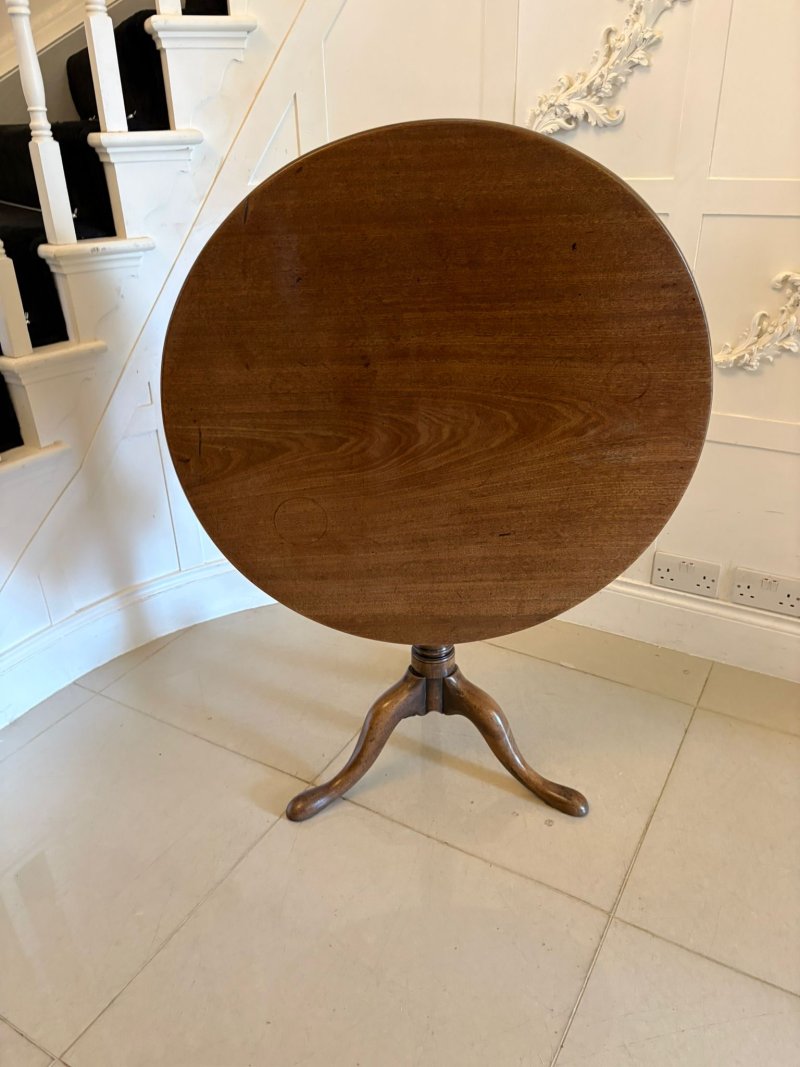 Antique Georgian 18th Century Figured Mahogany Circular Tilt Top Lamp Table